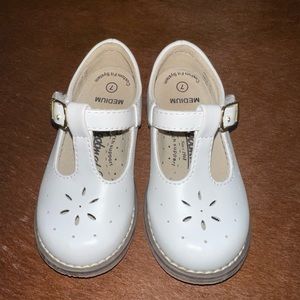 Size 7 footmate Mary Janes